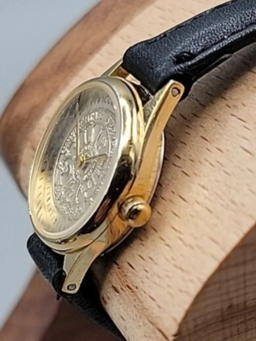 Bulova Accutron University Nebraska Watch Ladies Quartz 2000 25 Yr Award 7.5